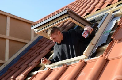 Pose de fenêtres de toit Velux à Saint-Vaast-sur-Seulles